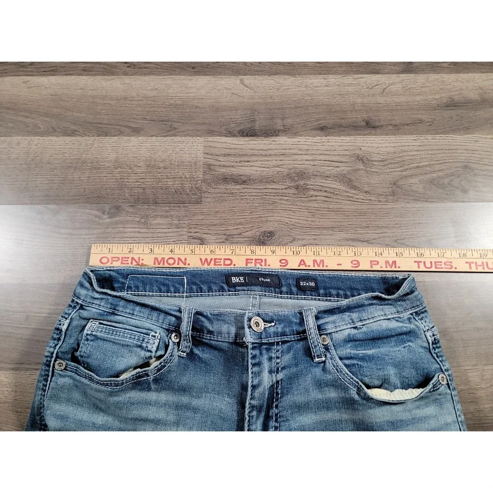 BKE Jeans Size 30x28* Blue Medium Wash Ethan Slim Fit Stretch Cotton Preppy Mens
